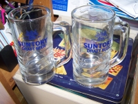 2 beer mugs